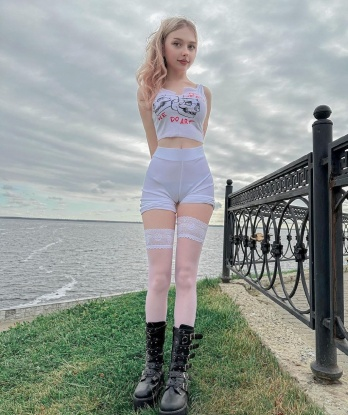 Проститутка Лира